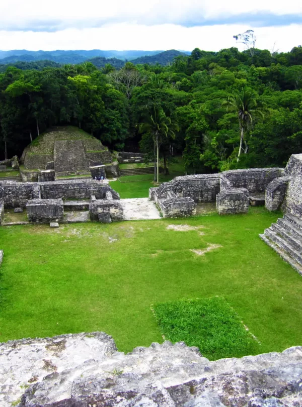 visit-the-mayan-ruins-in-belize-with-belize-inland-tours-2